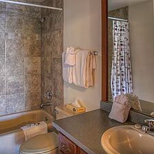 Gold Point Resort &mdash; Bathroom