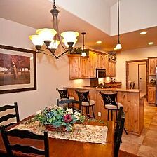 San Juan Mountain and Golf Resort — Dining Area