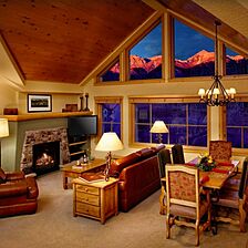 Fairmont Heritage Place - Franz Klammer Lodge — Living and Dining Area