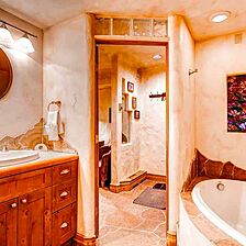 The Wren — Bathroom