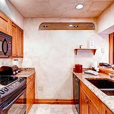 The Wren — Kitchen