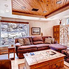 The Wren — Living Area