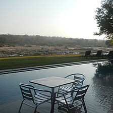 Mjejane River Lodge — Pool and Sitting Area