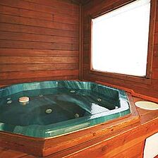 Indian Peaks &mdash; Hot Tub