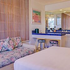 Kuhio Banyan Club — Living Area