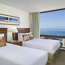 Aston Waikiki Sunset &mdash; Bedroom