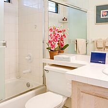 The Gardens at West Maui &mdash; Bathroom