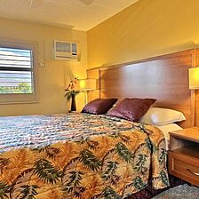 Maui Sunset — Bedroom