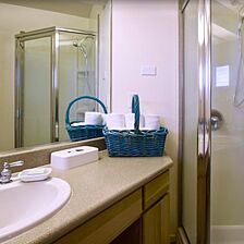 Club Wyndham Shearwater — Bathroom
