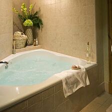 Grand Summit Hotel — Bathroom