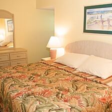 Smuggler's Cove Resort — Bedroom
