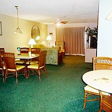 Las Olas Beach Club of Cocoa Beach — Living Area