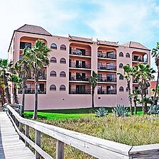 Las Olas Beach Club of Cocoa Beach — Exterior