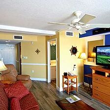 Catalina Beach Club — Living Area