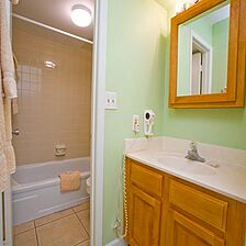 Fantasy Island Resort — Bathroom