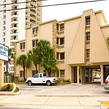 Seven Seas Resort — Exterior
