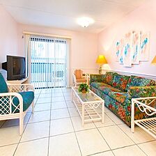 Seven Seas Resort — Living Area
