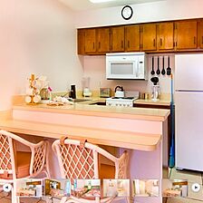 Seven Seas Resort — Kitchen