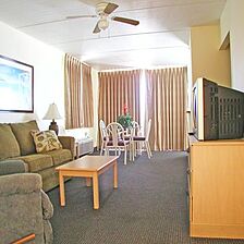 Turtle Inn — Living Area