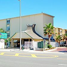 Turtle Inn — Exterior