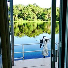 Grand Lakefront Resort Club USA / Holly Bluff Marina — Deck