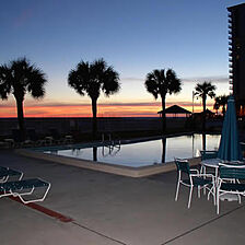 Destin Holiday Beach Resort — Pool
