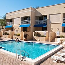 Umbrella Beach Resort — Pool