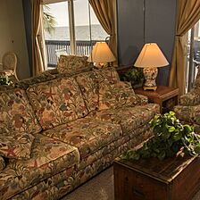 Englewood Beach and Yacht Club — Living Area