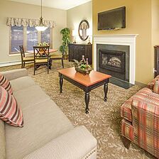 Holiday Inn Club Vacations at Ascutney Mountain Resort — Living Area