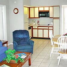 Anchorage Resort & Yacht Club — Living Area