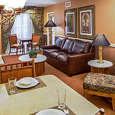 Parkway International Resort — Dining Area
