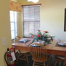 Oak Plantation Resort — Dining Area