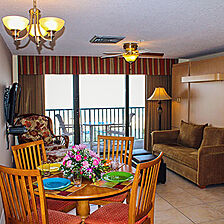 Island Gulf Resort — Living Area