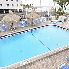 Commodore Beach Club — Pool