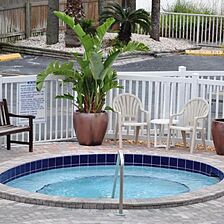Commodore Beach Club — Hot Tub