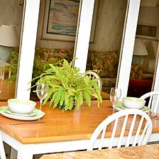 Grand Shores West — Dining Area