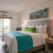 Park Royal Miami Beach — Bedroom