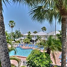 Oyster Bay &mdash; Pool