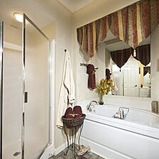 Holiday Inn Club Vacations Piney Shores Resort — Bathroom