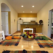 The Cottages at King's Creek Plantation — Dining Area