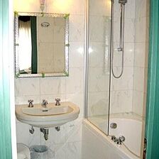 Palazzo del Giglio-Residenza Alberghiera — - Unit Bathroom