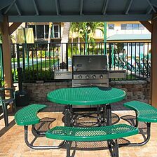 Surf Rider Resort — Picnic Area
