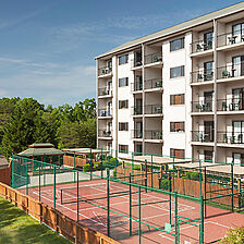 Laurel Crest Resort — amenities: tennis court