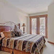 The Cirque — Bedroom