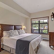The Cirque — Bedroom