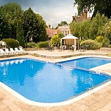 Macdonald Elmers Court Resort