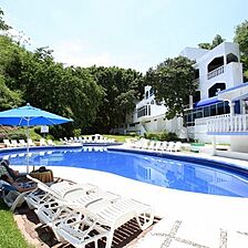 Villa Bejar Tequesquitengo & Spa — Pool