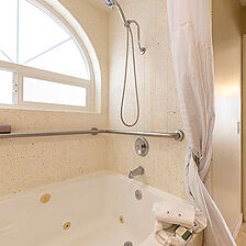 Capistrano Surfside Inn — Sample Bathroom