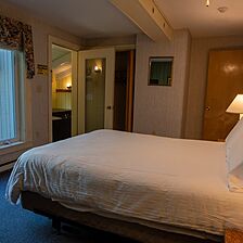 Inns of Waterville Valley — Sample Bedroom