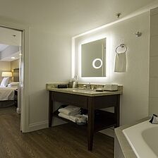 Carlsbad Seapointe Resort — Sample Bathroom